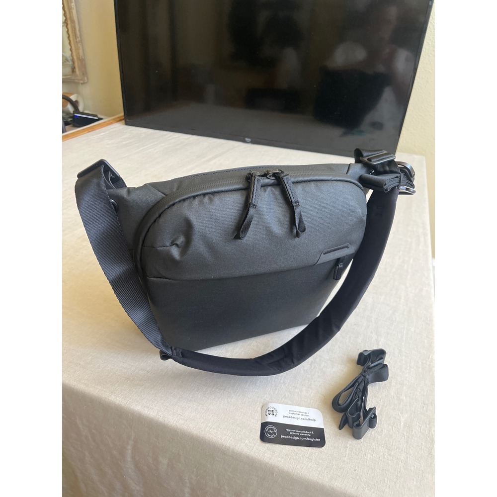 Peak Design Everyday Sling 6L Black Camera Bag Crossbody V2 BEDS-6-BK-2